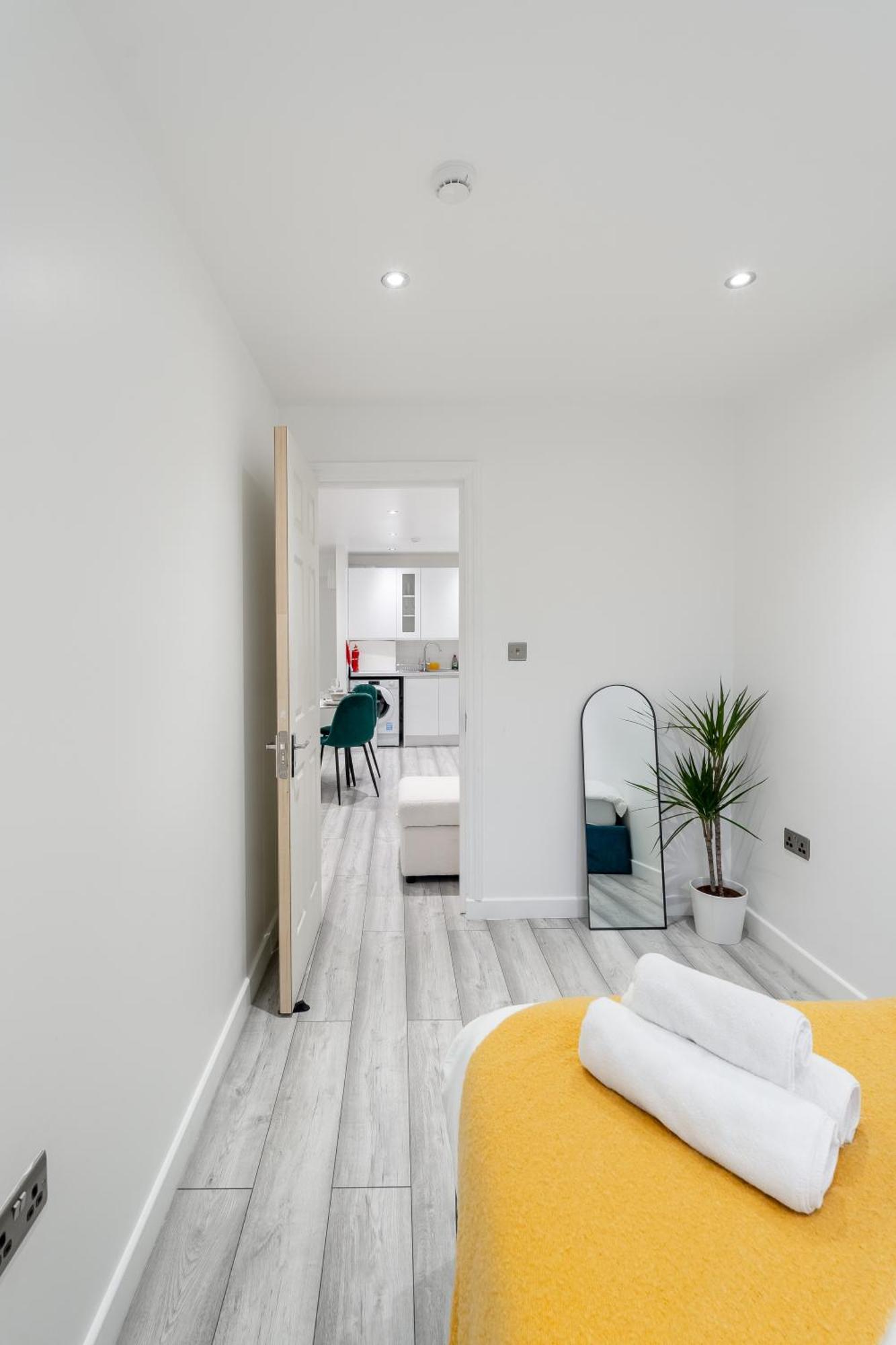 Beautiful Flat Near Central London - Entire Flat - Equipped Kitchen - Private Bathroom Zewnętrze zdjęcie