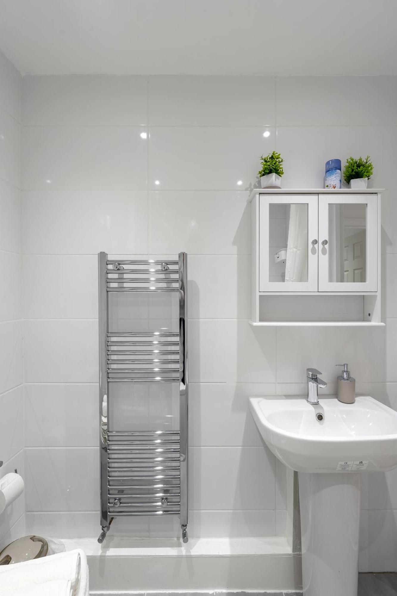 Beautiful Flat Near Central London - Entire Flat - Equipped Kitchen - Private Bathroom Zewnętrze zdjęcie