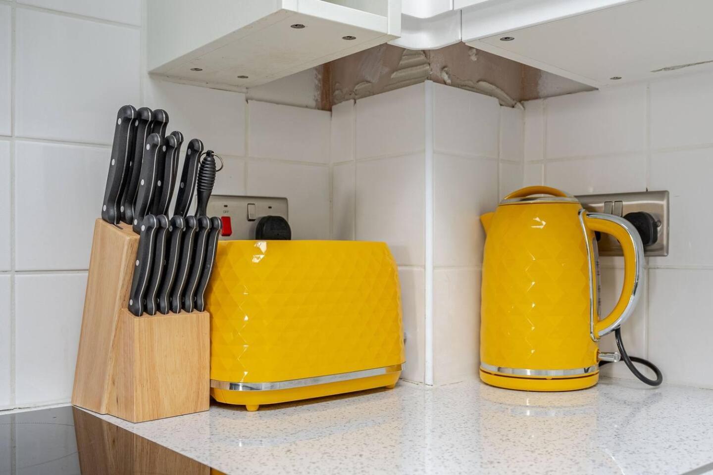 Beautiful Flat Near Central London - Entire Flat - Equipped Kitchen - Private Bathroom Zewnętrze zdjęcie