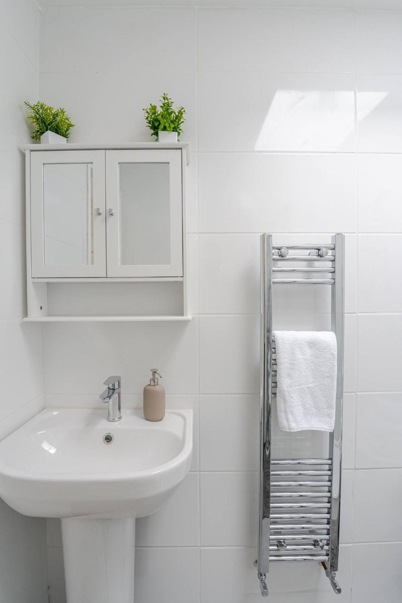 Beautiful Flat Near Central London - Entire Flat - Equipped Kitchen - Private Bathroom Zewnętrze zdjęcie